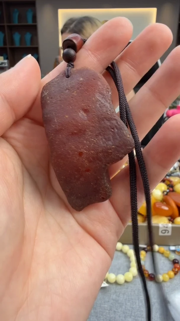 琥珀颈饰未镶嵌假一罚三秒拍号35