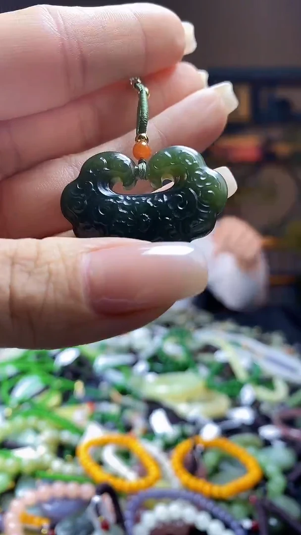 颈饰未镶嵌和田玉多样性发货，拍一发一