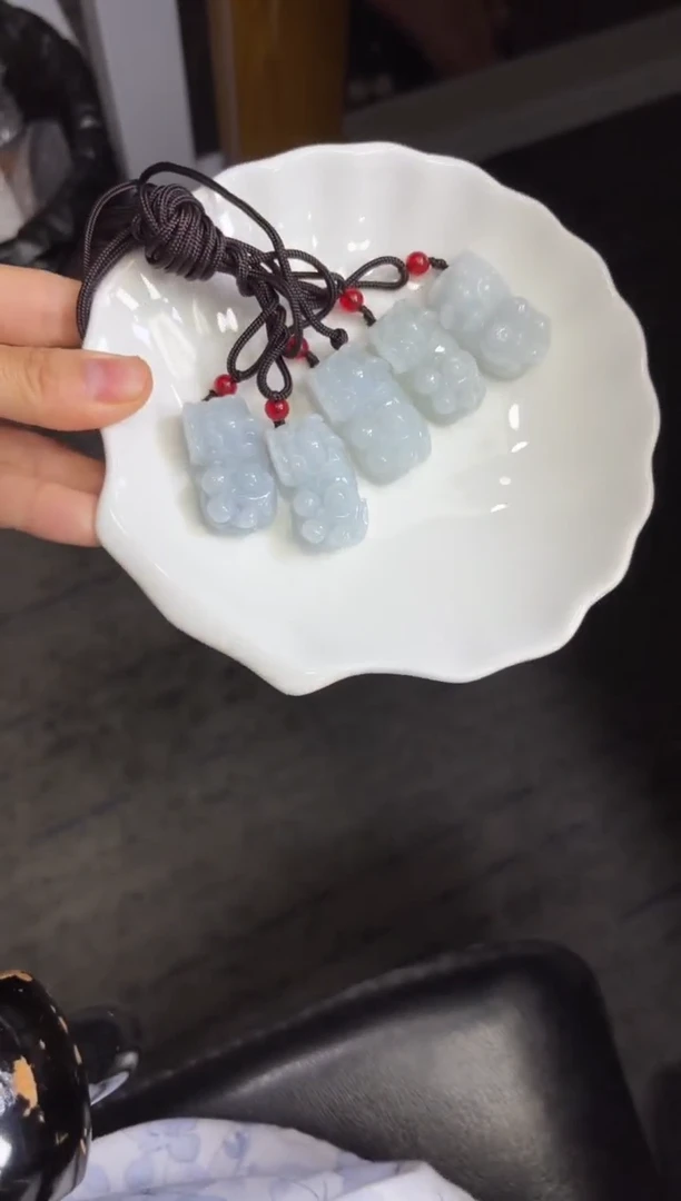 未镶嵌挂件翡翠多样性发一件R703083