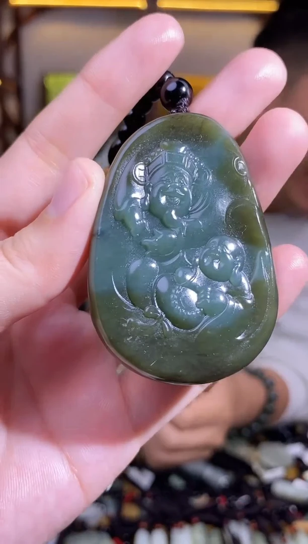 颈饰未镶嵌和田玉1