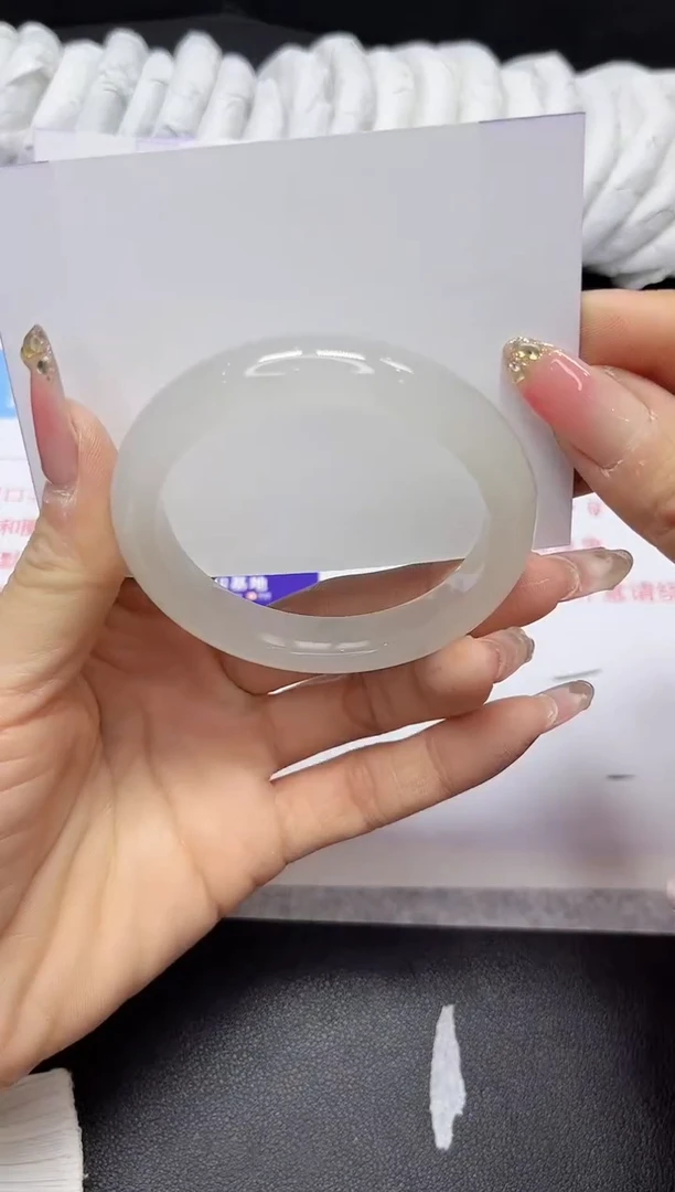 【闪购商品】石英质玉手镯未镶嵌264