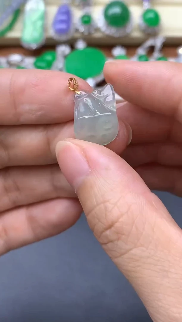 颈饰18K金镶嵌翡翠10-中国好珍宝