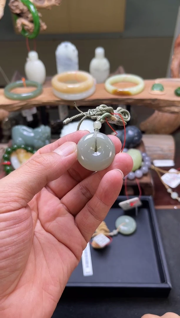 和田玉未镶嵌吊坠(不含链)且末青白 27+平安扣822566