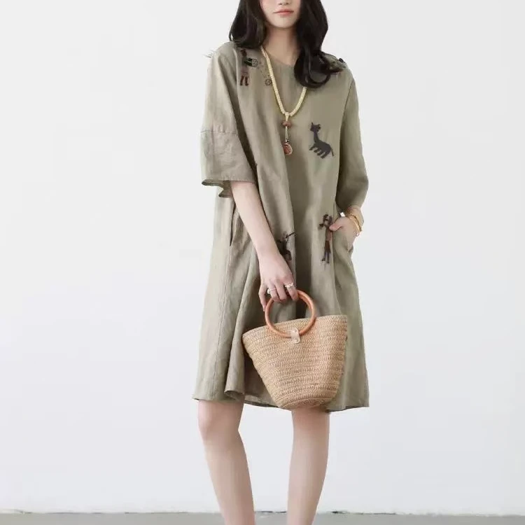 ZHANGLIU夏季时尚圆领套头刺绣文艺复古休闲中袖印花亚麻连衣裙