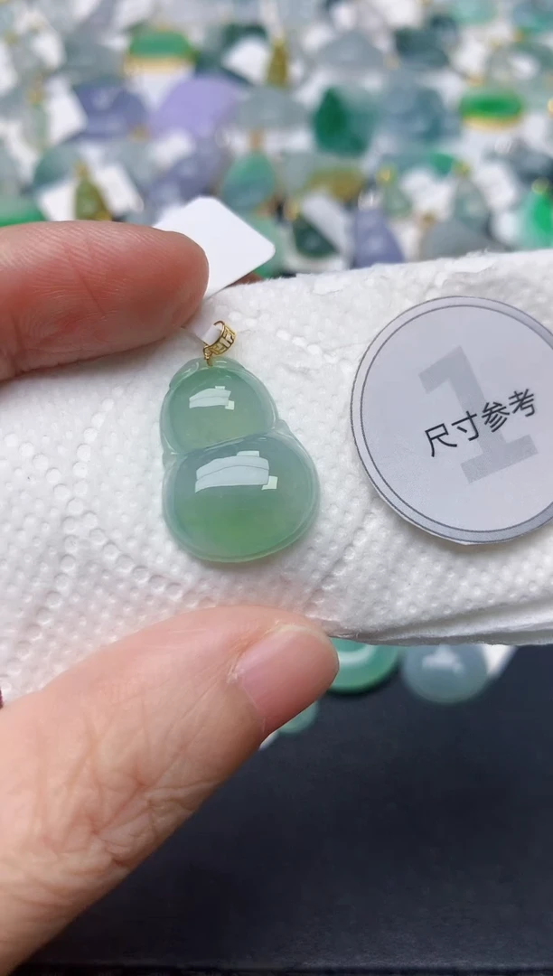 颈饰18K金镶嵌翡翠天然缅甸A货翡翠