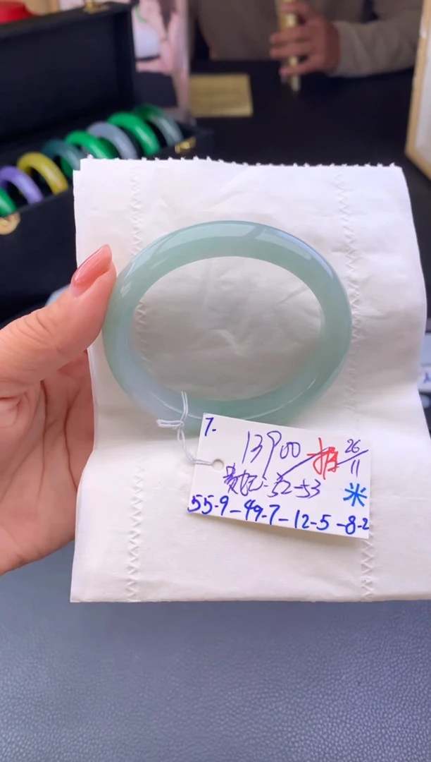 未镶嵌手镯翡翠假一赔三   手镯