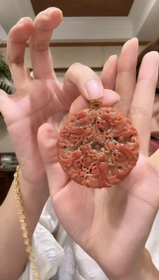 翡翠未镶嵌颈饰国风