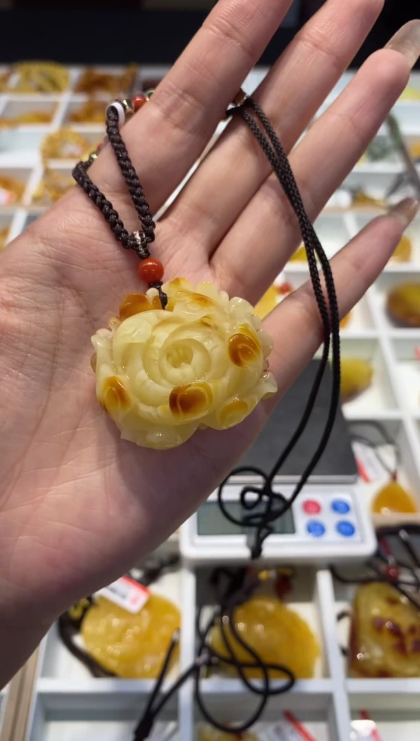 【闪购商品】琥珀颈饰未镶嵌吊坠