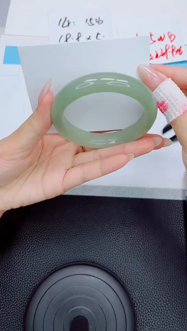 石英质玉手镯未镶嵌209-58.9