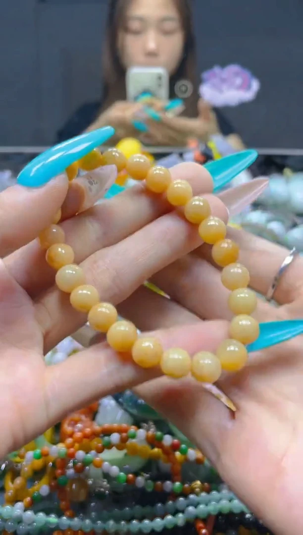 翡翠未镶嵌颈饰8MM/K/翡翠A货，一件也是批发价