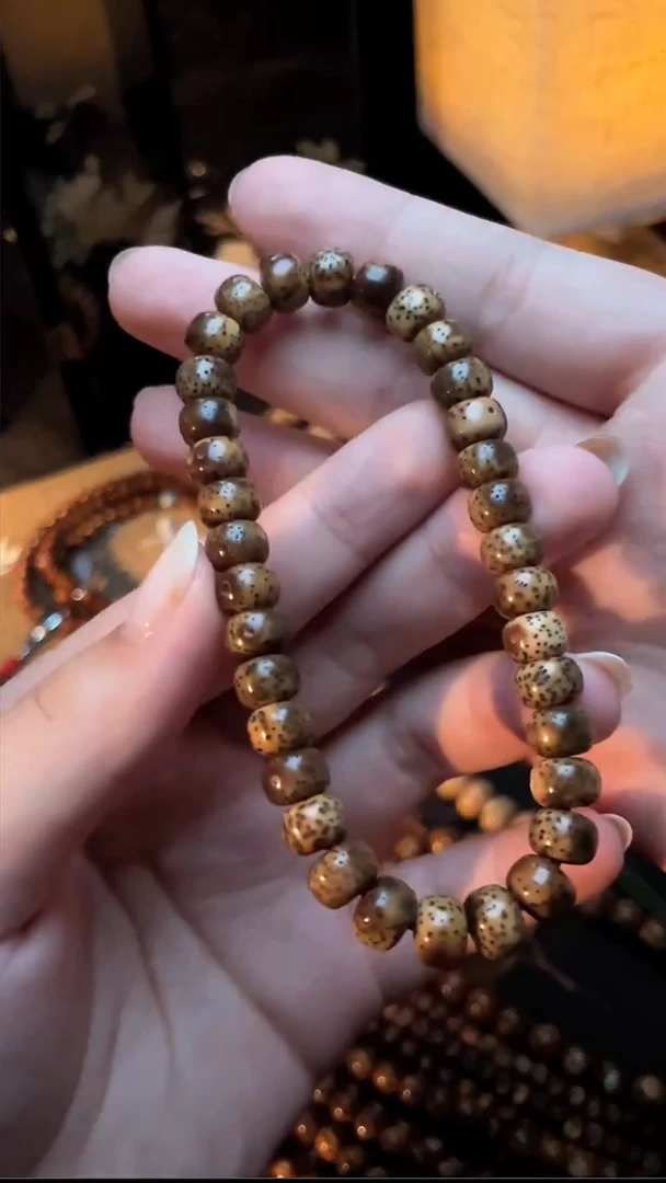 手串星月菩提精工级浅绿皮新桶8*5.5手串（B）