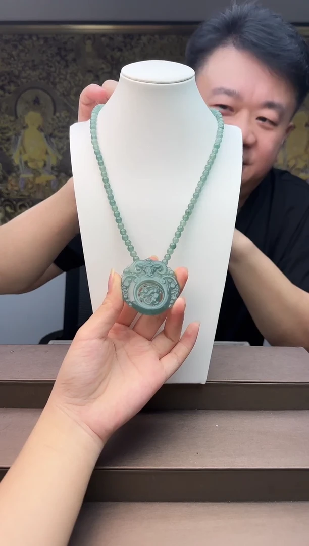 颈饰未镶嵌翡翠多样性发其一