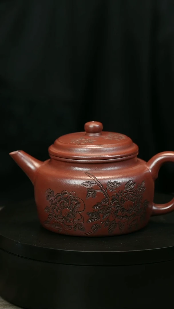 茶壶紫砂豪****号H2207程露露刻绘剑流德中