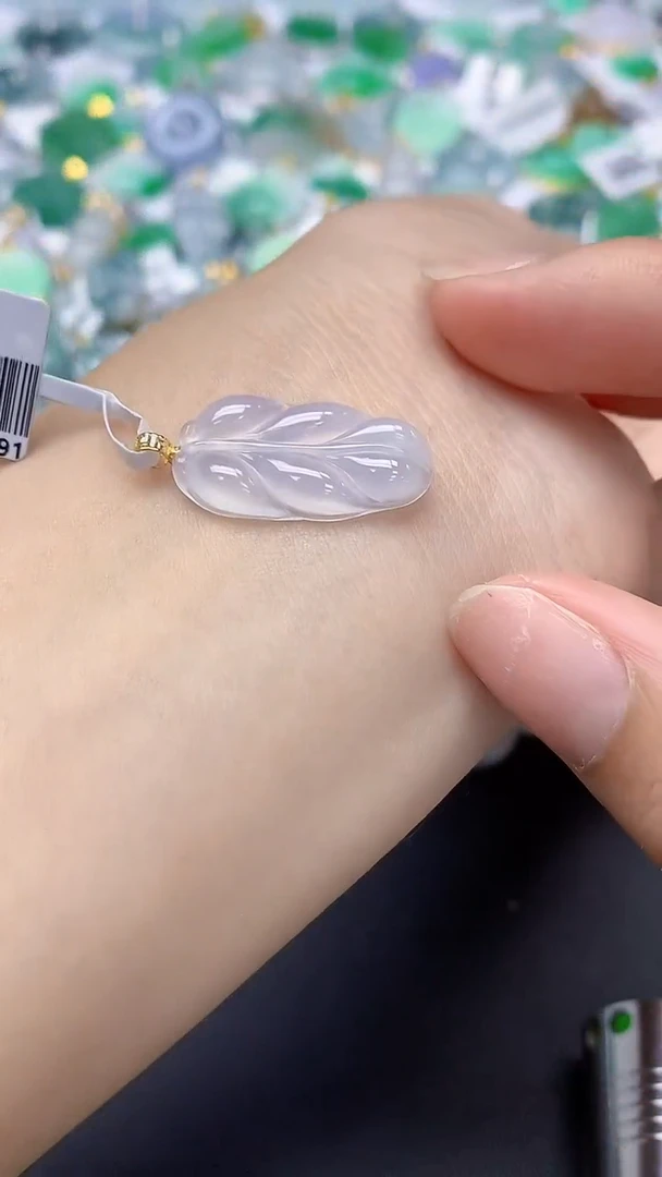 翡翠未镶嵌颈饰天然缅甸a货翡翠