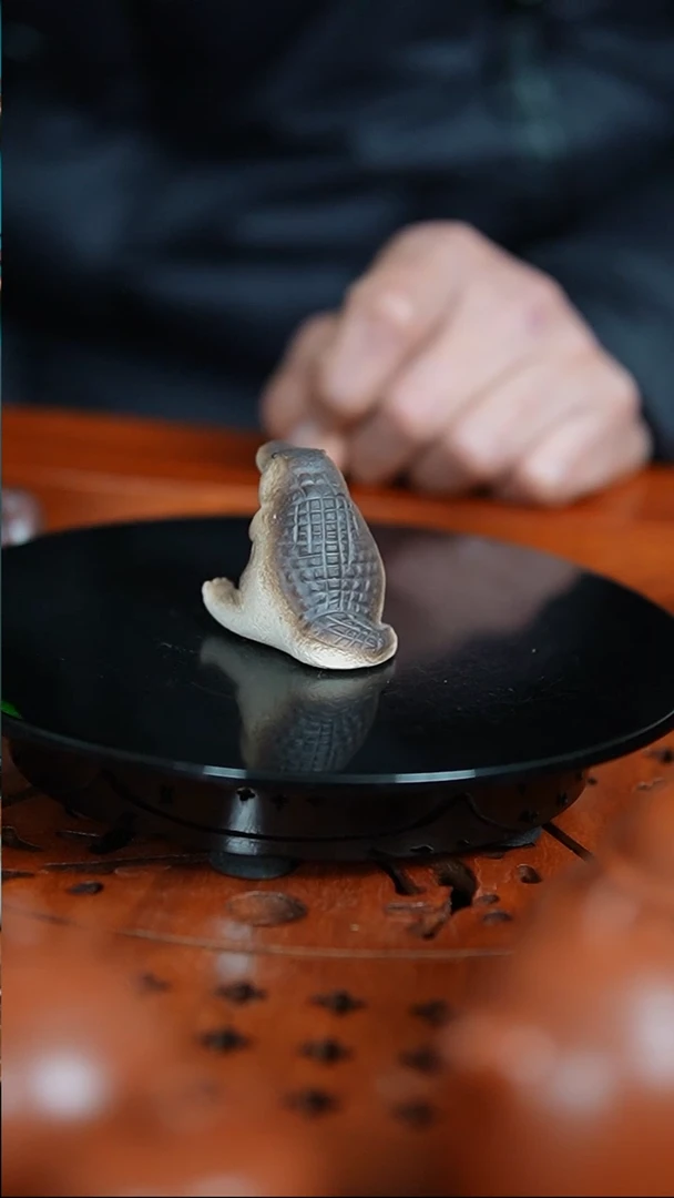 【闪购商品】紫砂茶宠白泥粉浆紫砂迷你鳄鱼精品摆件