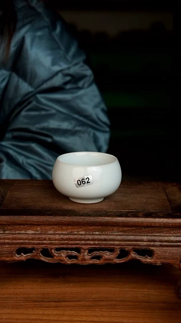杯寒*062号月白带足禅定杯