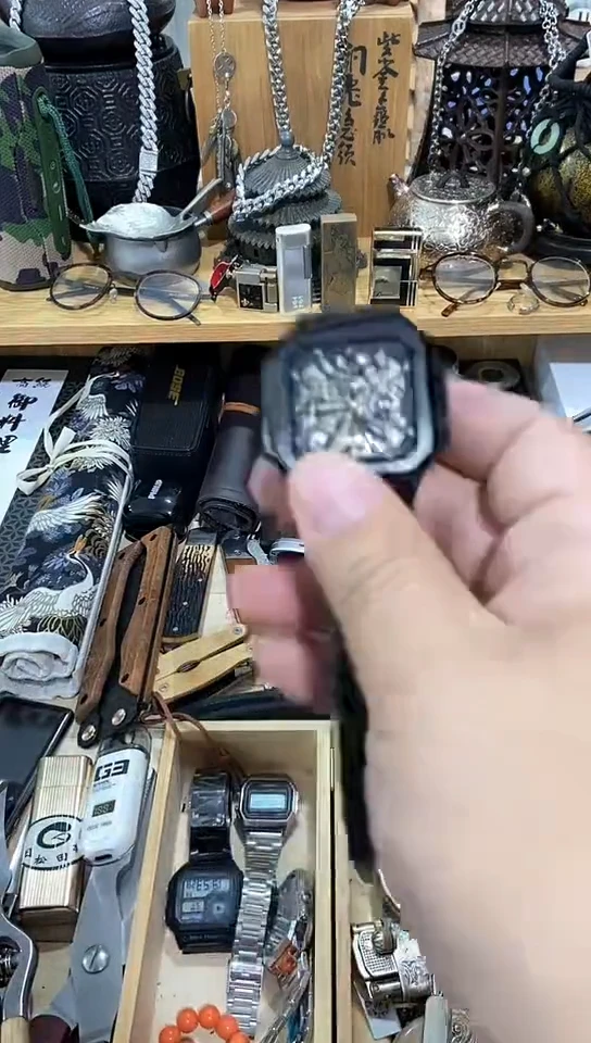 瓷片闪购商品  如图所示