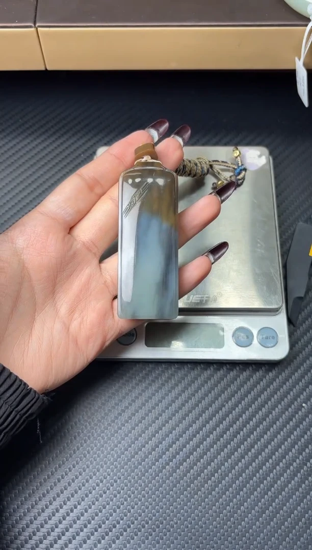 吊坠(赠链)未镶嵌和田玉三*若羌微色差吊坠