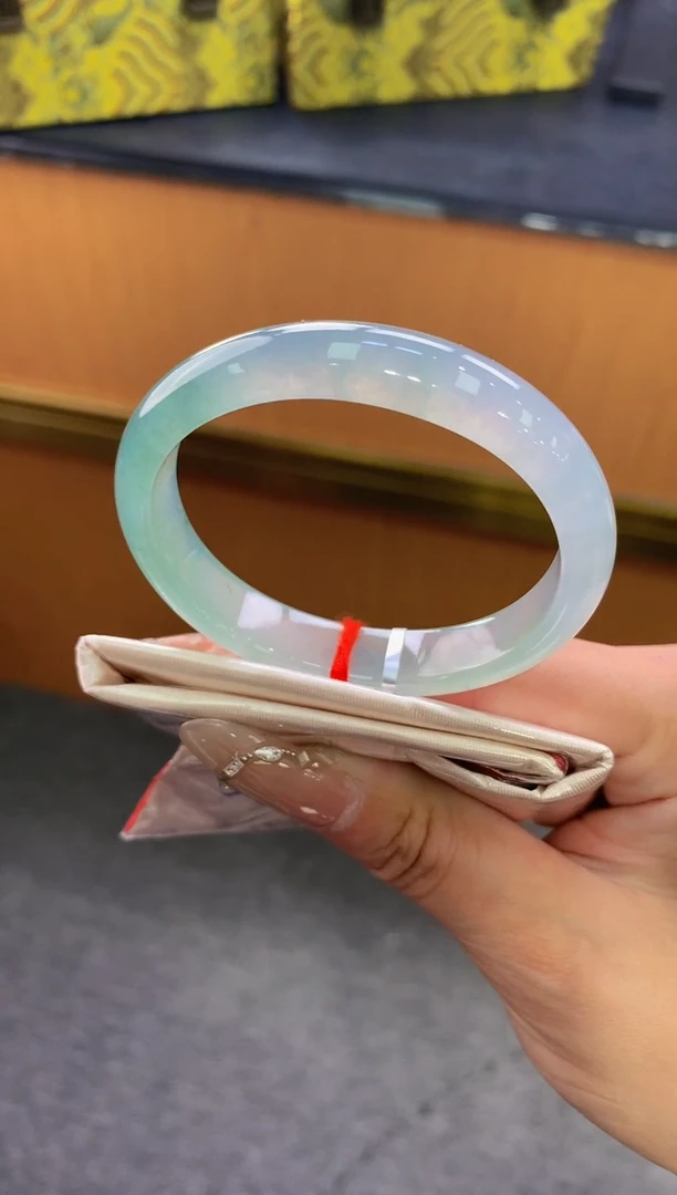 未镶嵌手镯翡翠-F88-贵妃53