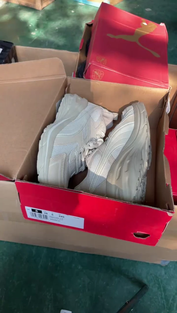 彪马时尚休闲运动鞋38M  AA18