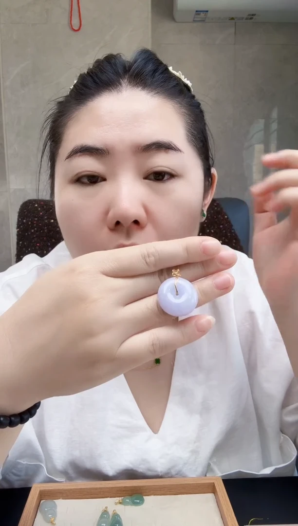 颈饰18K金镶嵌翡翠翡翠平安扣肉扣（不含链）