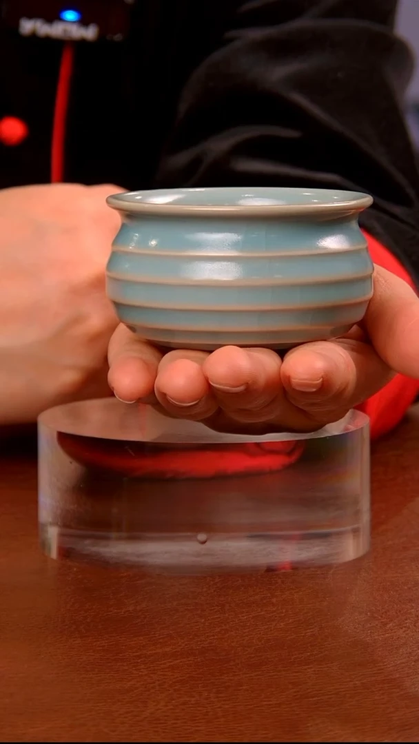 【闪购商品】瓷片弦纹杯............