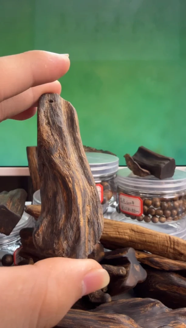 沉香手把件多样性发一