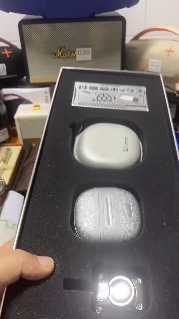 瓷片闪购商品 如图所示