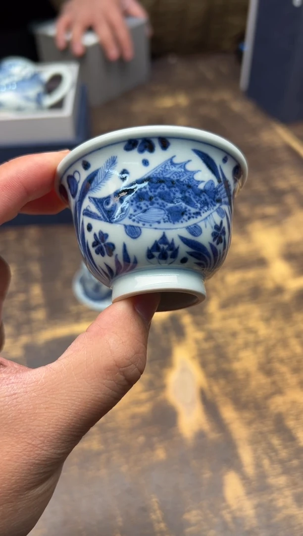 【闪购商品】/溪澜仰元鱼藻纹小压手杯