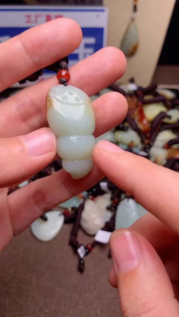 【闪购商品】和田玉颈饰未镶嵌1