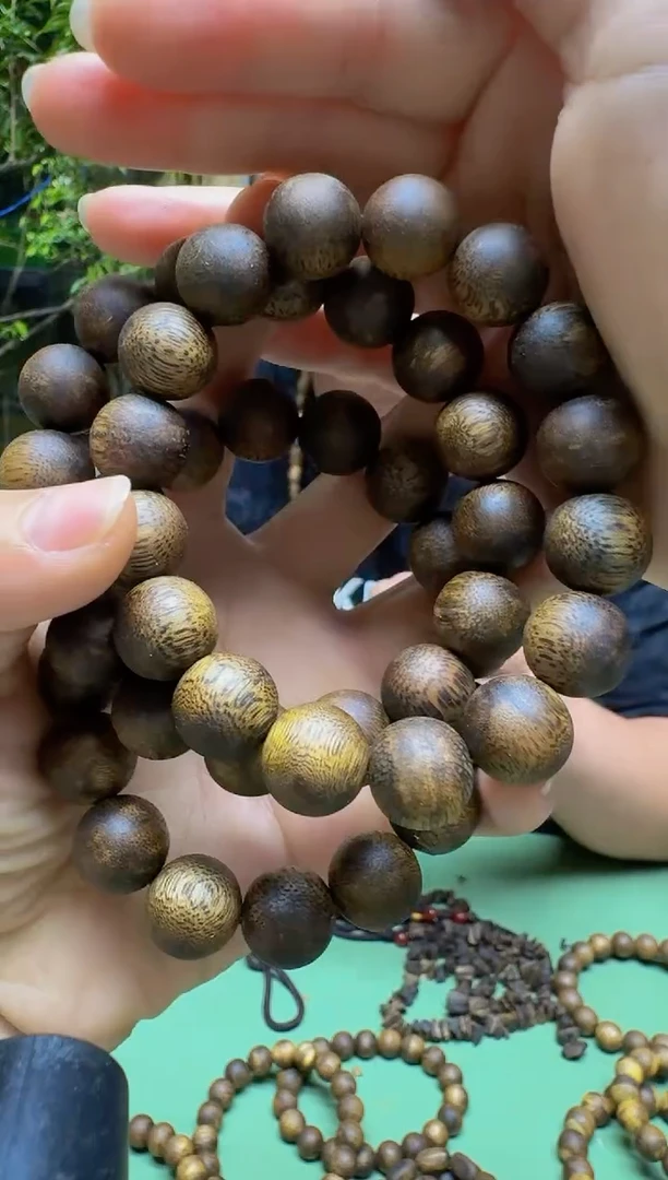 沉香碎屑沉香加乌身圆珠1.4*15 多样性发1