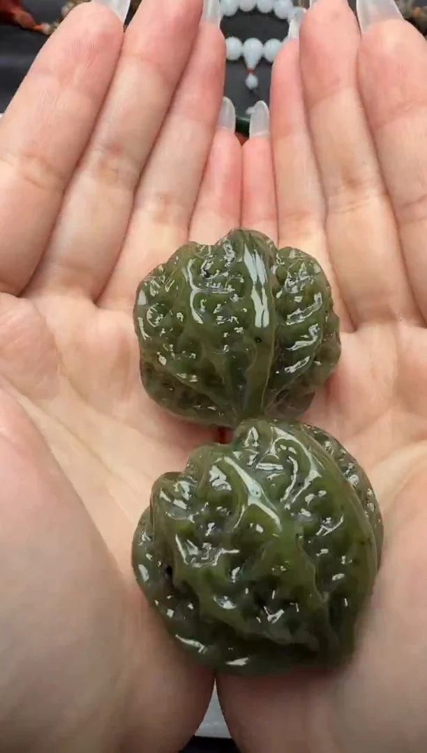 未镶嵌和田玉把件核桃