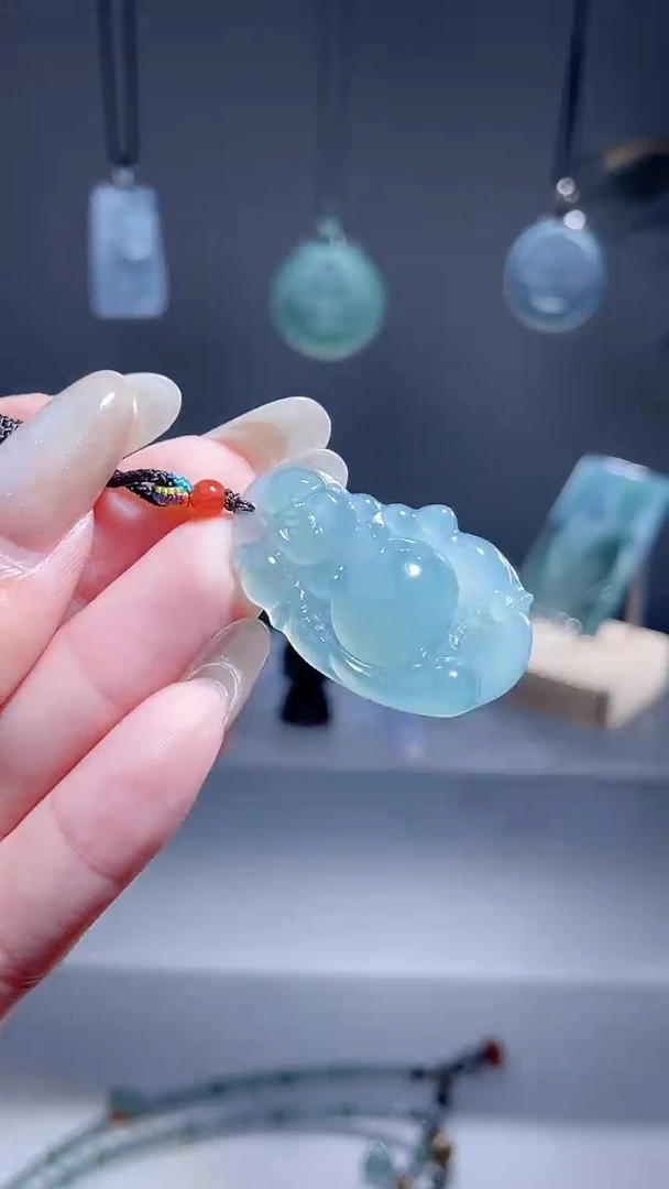 颈饰未镶嵌翡翠佛公