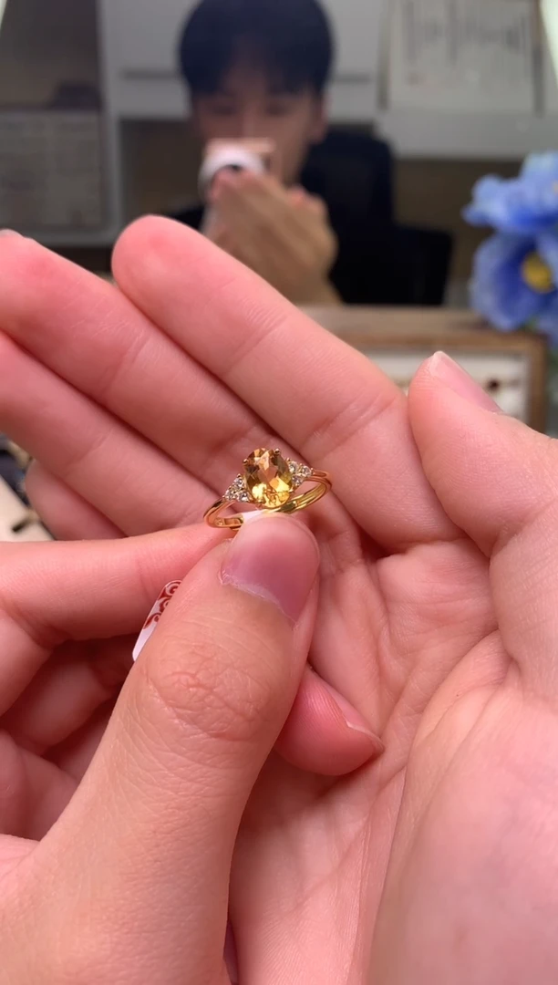 银S925镶嵌戒指黄晶.....