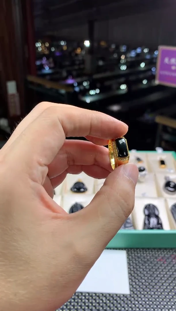 定制翡翠18K金镶嵌--25167