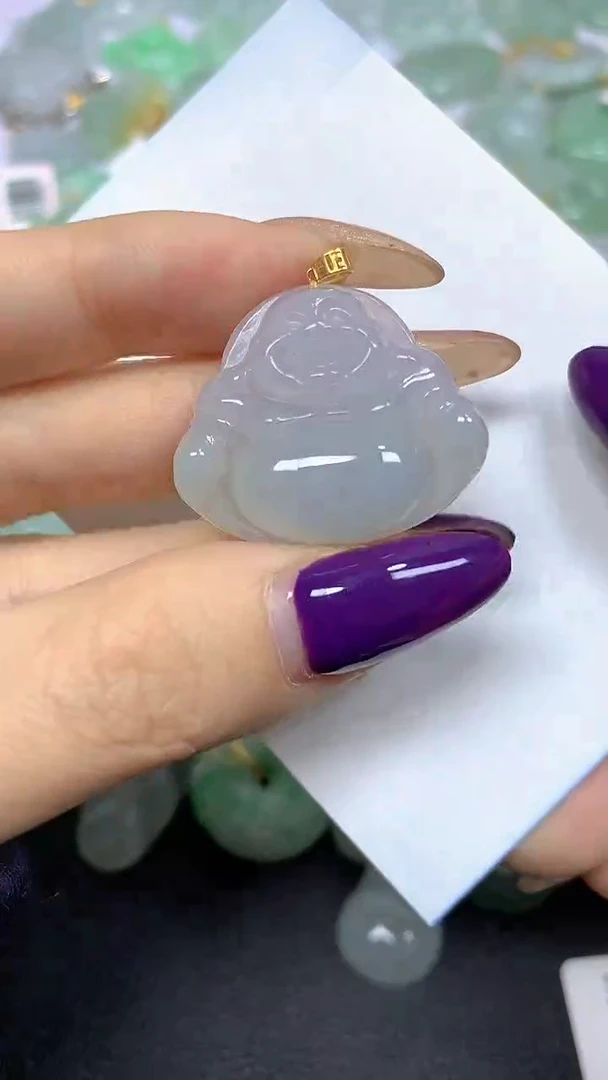 颈饰18K金镶嵌翡翠L****U