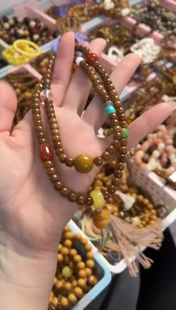 手串蜜蜡未镶嵌库克老型5*6mm搭配蜜蜡玛瑙三圈