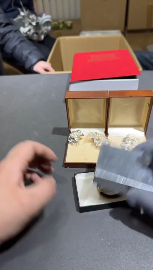 【闪购商品】杯小四孤品收藏中古品