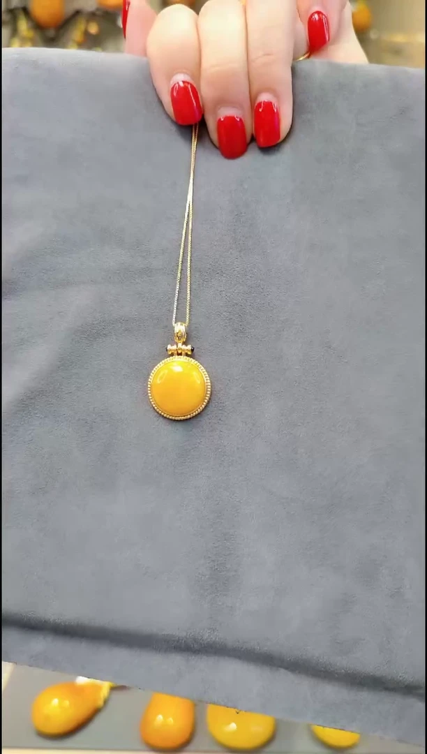 【闪购商品】蜜蜡吊坠(赠链)银S925镀金镶嵌H326蜜蜡吊坠