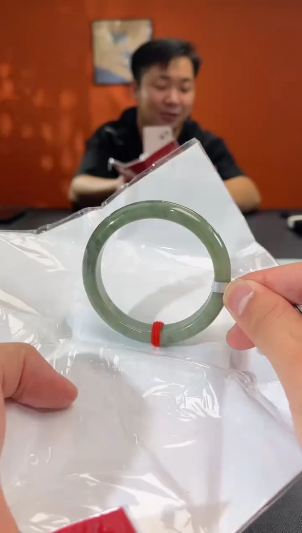 未镶嵌手镯翡翠56