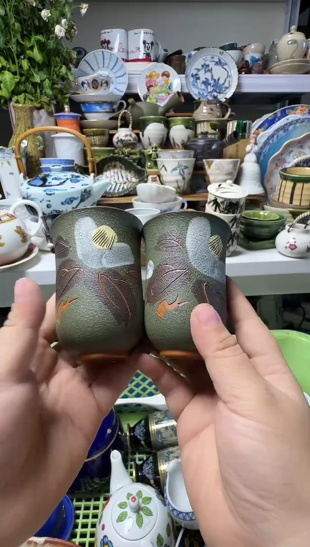 中古瓷器，默认微瑕-一对58，带底款，超好看的杯子。085