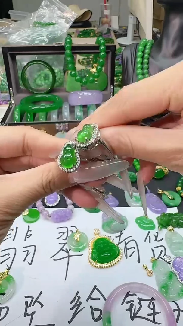 葫芦戒指冰绿aaa