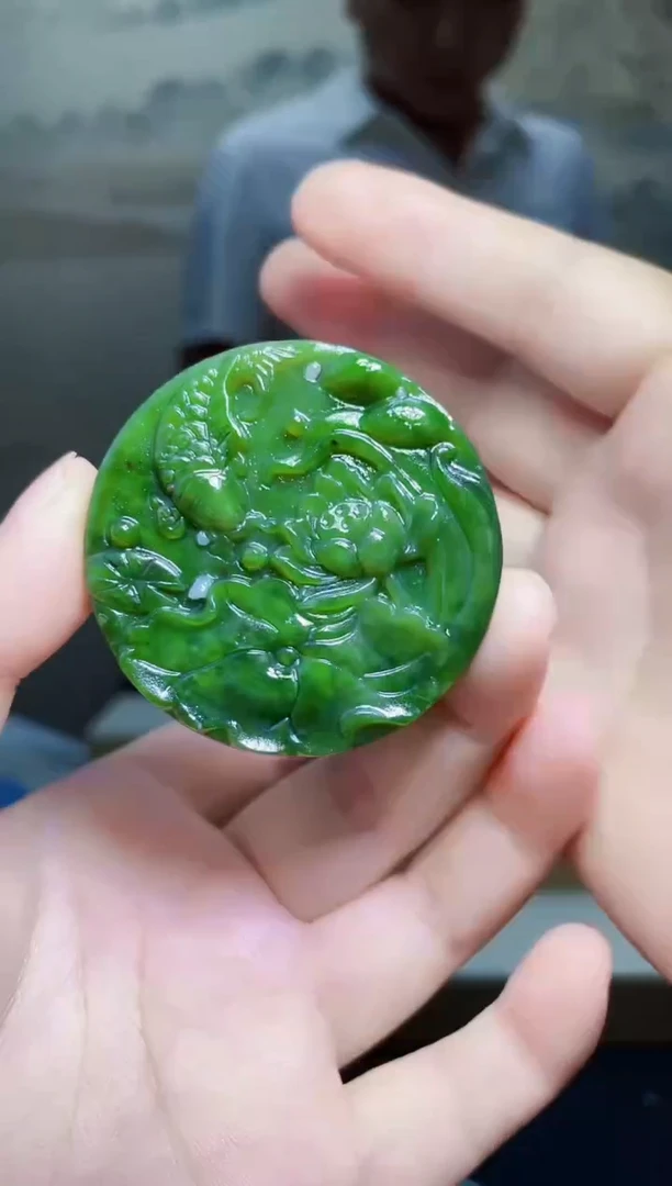 和田玉未镶嵌颈饰1