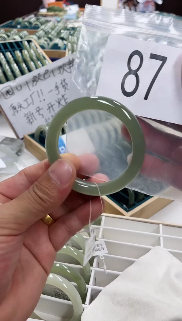 和田玉手镯未镶嵌和田玉手镯55 圈87 号