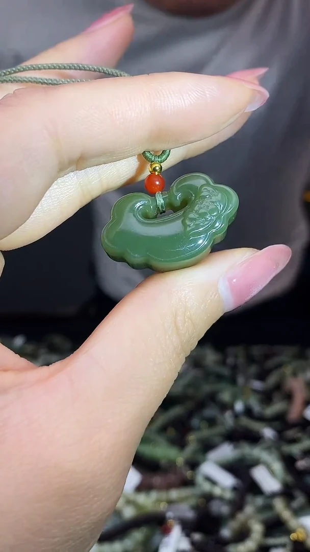 颈饰未镶嵌和田玉多样性发货，拍一发一