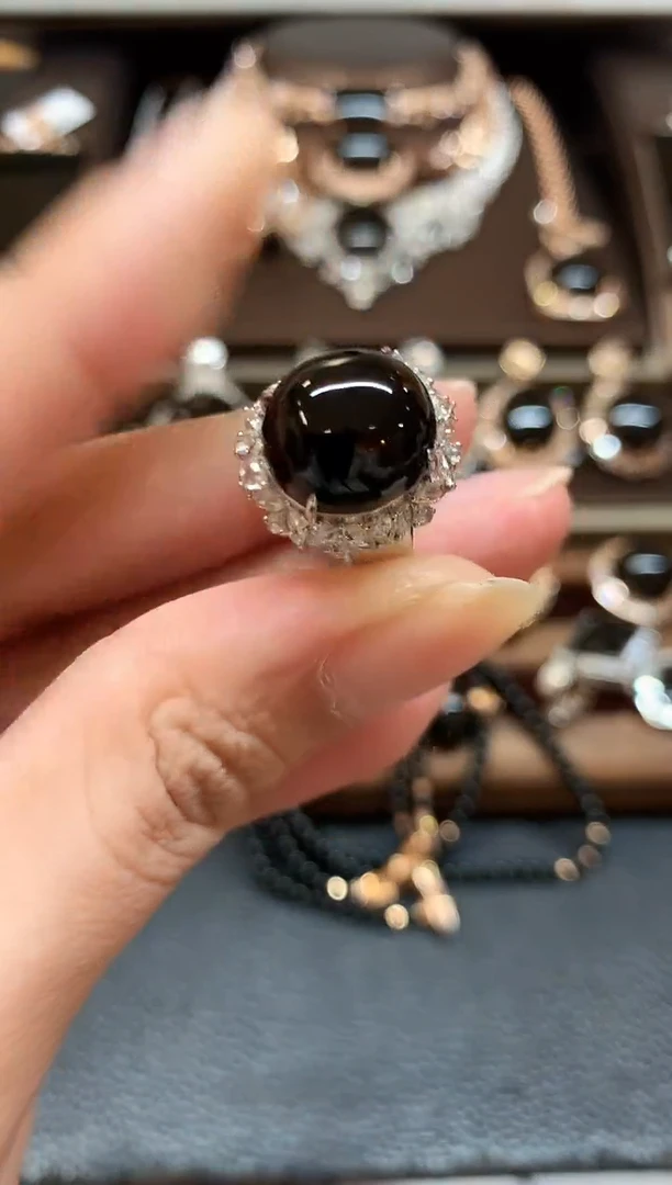 18K金镶嵌戒指翡翠z78不退换