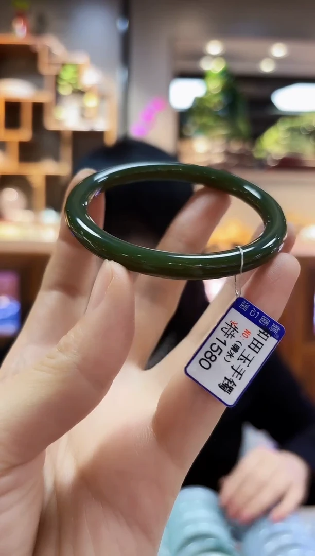 【闪购商品】和田玉颈饰未镶嵌54手镯