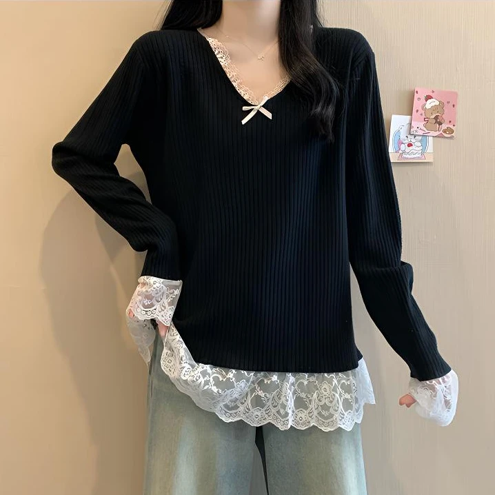 大码蕾丝拼接V领长袖针织衫女春秋胖MM宽松显瘦百搭洋气打底上衣