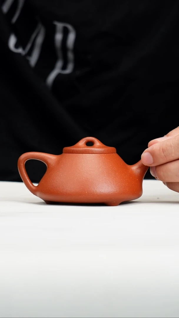 茶壶紫砂迪***2纯红降坡子冶瑕疵