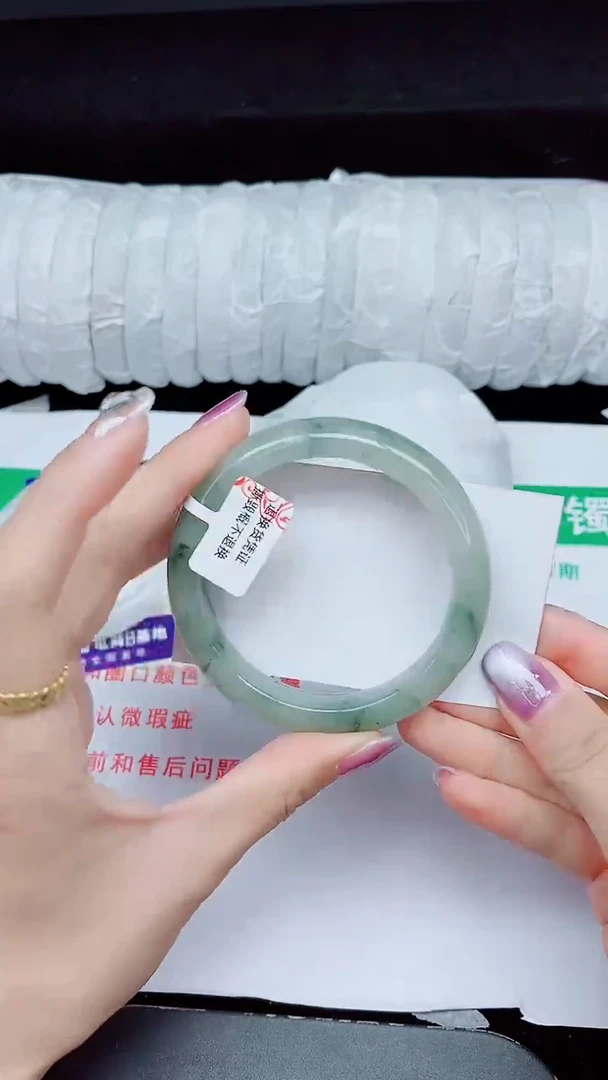 未镶嵌手镯石英质玉155-58/59